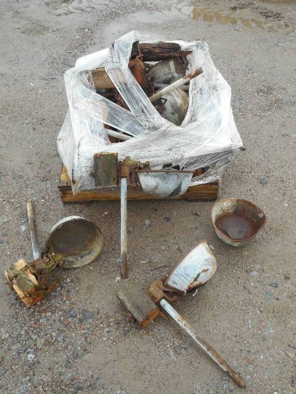 lot 43 image: Pallet Of Approx (12) Antique Water...
