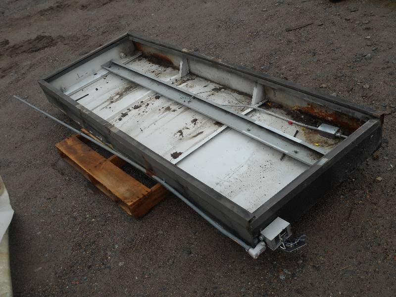 lot 48 image: 3x9 Commercial Alumium Lighted Si...