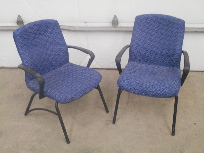 lot 52 image: (2) Padded Waiting Room Chairs, Mat...