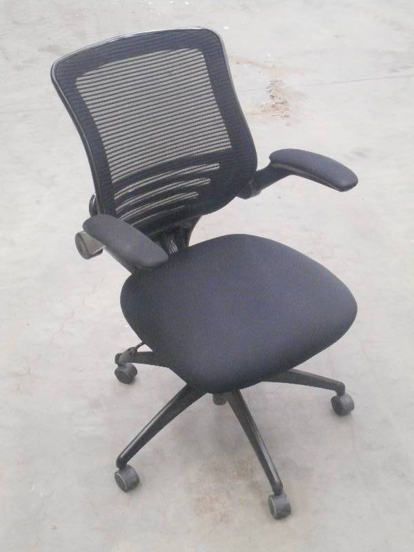 lot 55 image: (1) Deluxe Adjustable Rolling Offic...