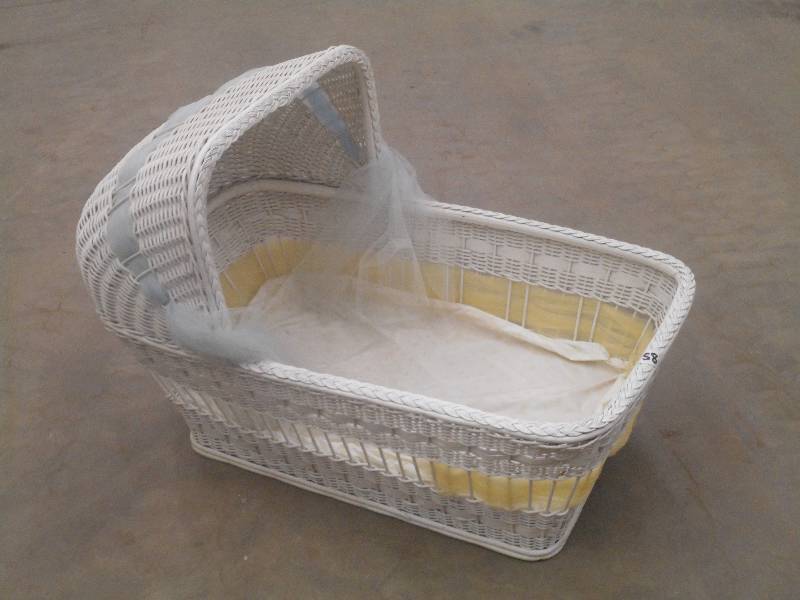 lot 58 image: Wicker-Weave Baby Basonette ...