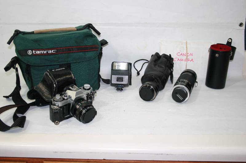 Canon AE-1 SLR #3923431