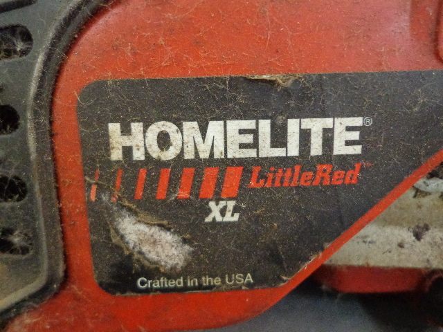 lot 32 image: Homelite Little Red XL Chainsaw