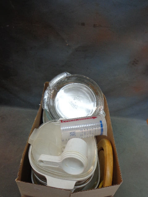 lot 46 image: Corning Ware & Dishes