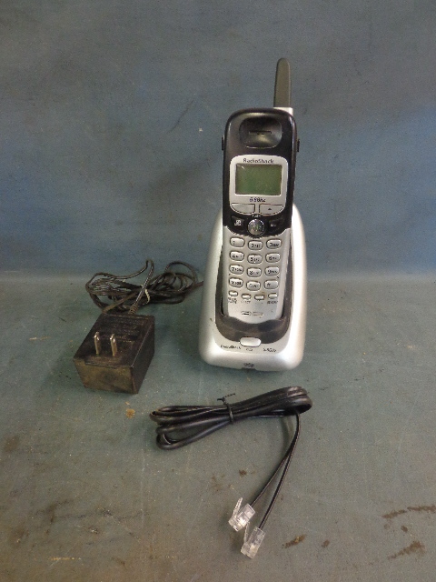 lot 66 image: Radio Shack Cordless Phone & Charger