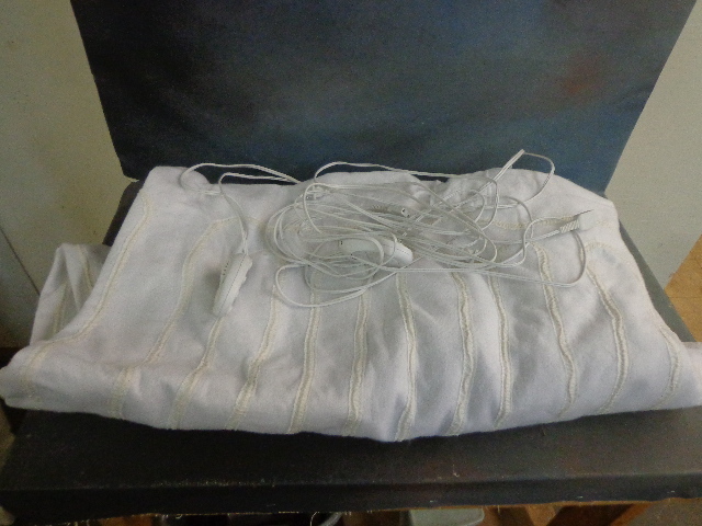 lot 71 image: King Size Heated Pad Mattress