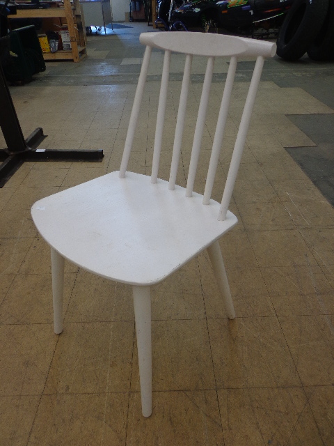 lot 72 image: Wood chair