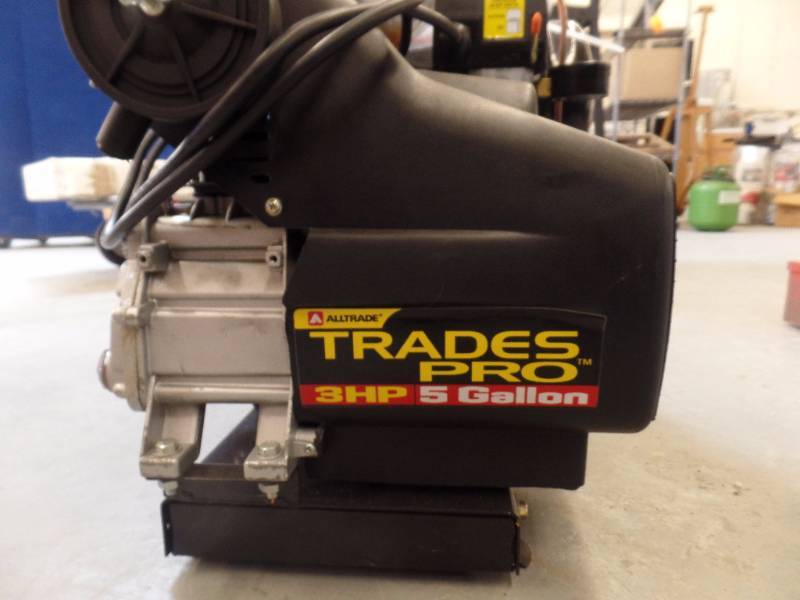 lot 539 image: Air Compressor