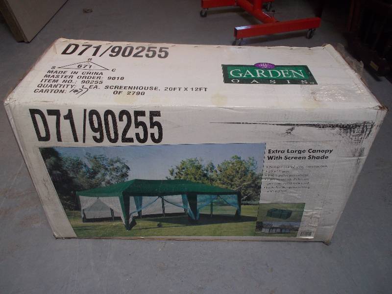 lot 529 image: Garden Oasis Canopy
