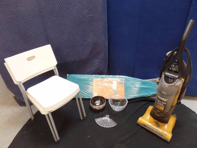 lot 571 image: Home Items