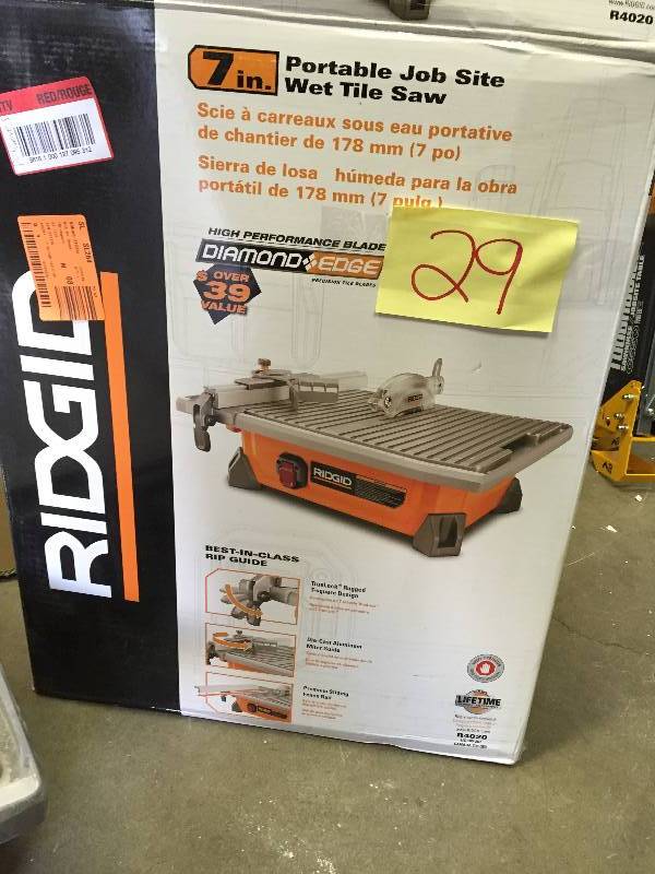 lot 29 image: Ridgid 7 in. Job Site Wet Tile Saw used working conditions