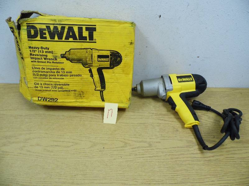 DeWalt Reversing Impact Wrench