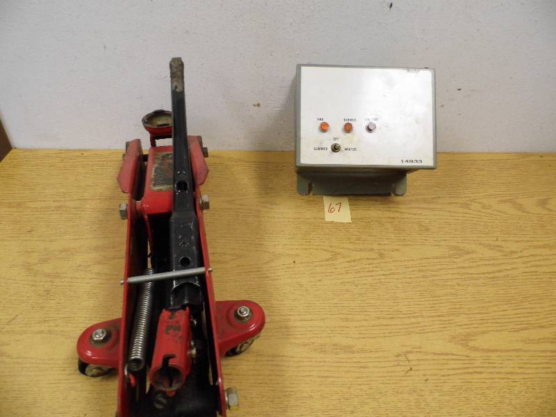 Air Exchange Controller & Floor Jack