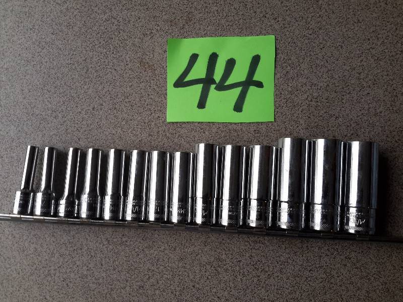 MAC, Like New, 38 drive, chrome deepwell 6pt sockets,