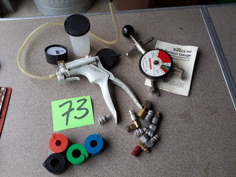 MITY VAC, Vacuum Gauge and pump with Brake Bleeding adapter