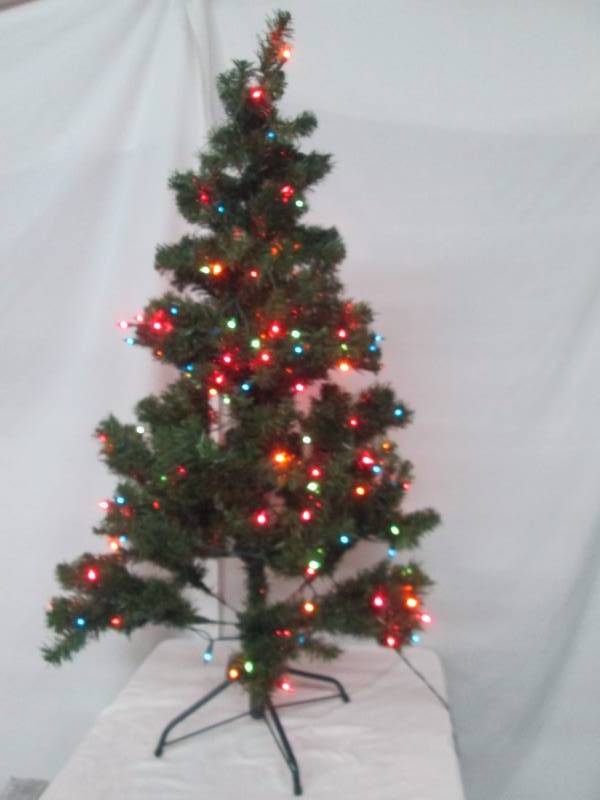 Alcove 4.5 Prelit Tree - Multicolored Lights