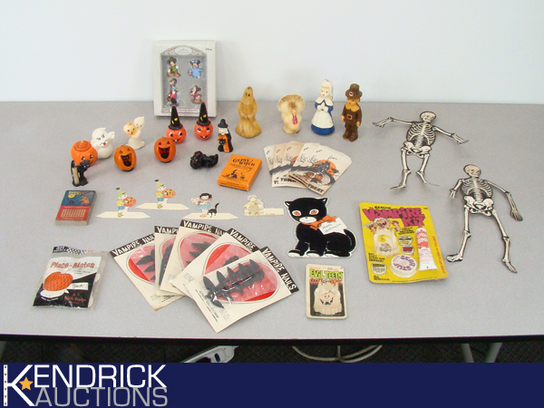 Lot of Vintage Halloween Items