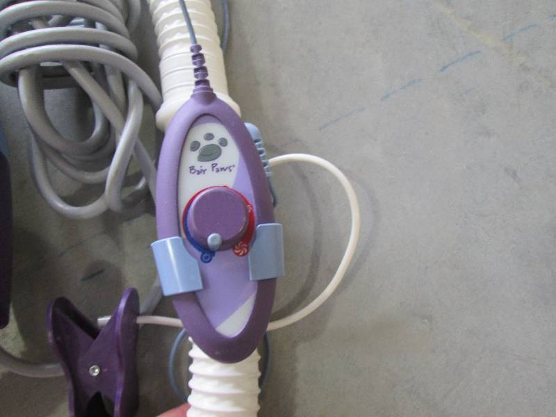 lot 288 image: Bair Paws Adjustable Warming System