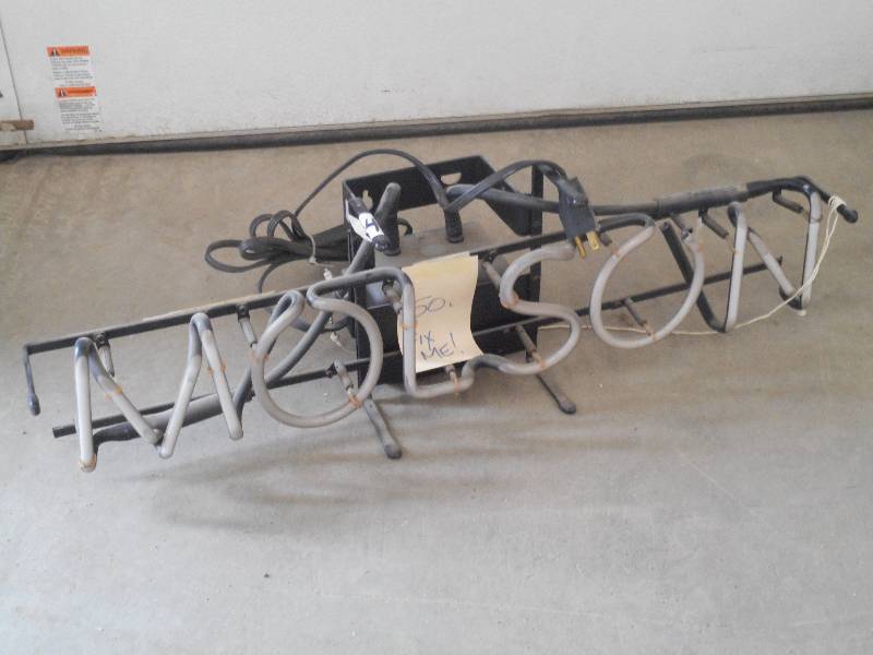 lot 34 image: Molson Neon Light, Needs Repair ...