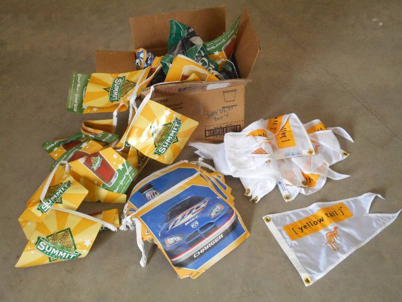 lot 39 image: Box Of Assorted BeerAdvertisement ...