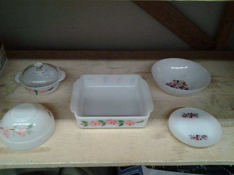 Hand Painted Pink Flowers-8 Inch Baking Dish, 6 Inch Mixing Bowl, 1 Pint Casserole With Lid