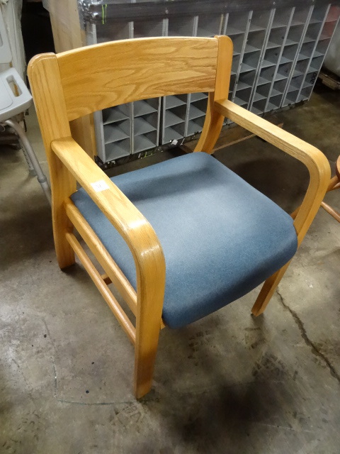 lot 31 image: Chair