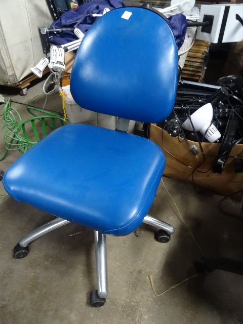 lot 51 image: Chair