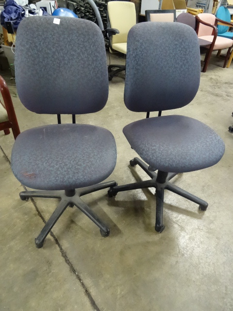 lot 52 image: Chairs