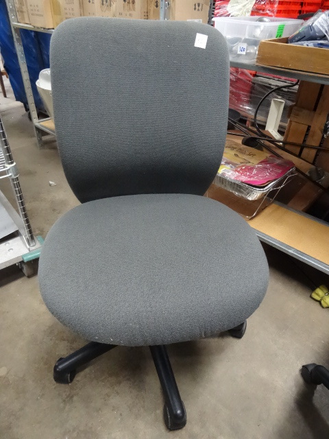 lot 62 image: Chair