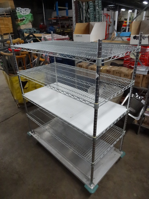 lot 64 image: Cart