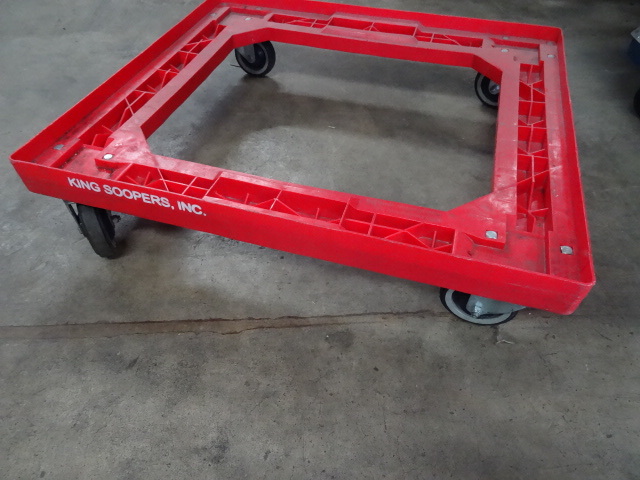 lot 88 image: 4 Wheel Dollies