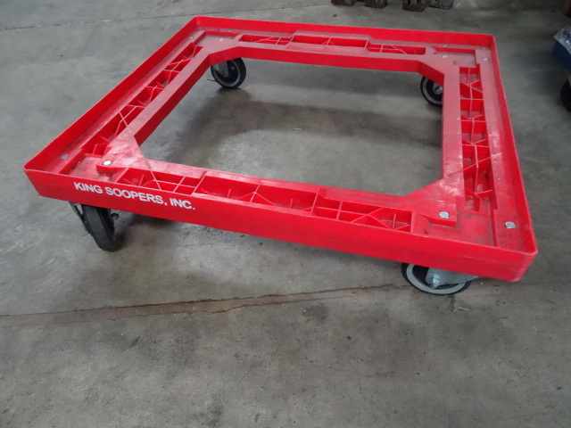 lot 89 image: 4 Wheel Dollies