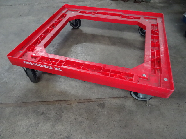 lot 92 image: 4 Wheel Dollies