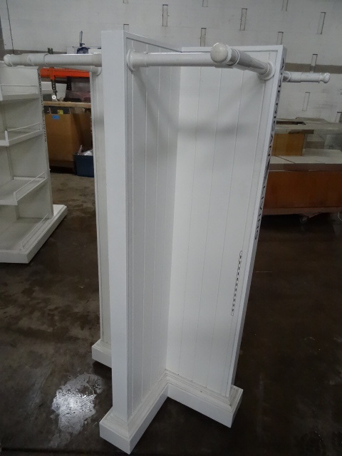 lot 116 image: Retail Display