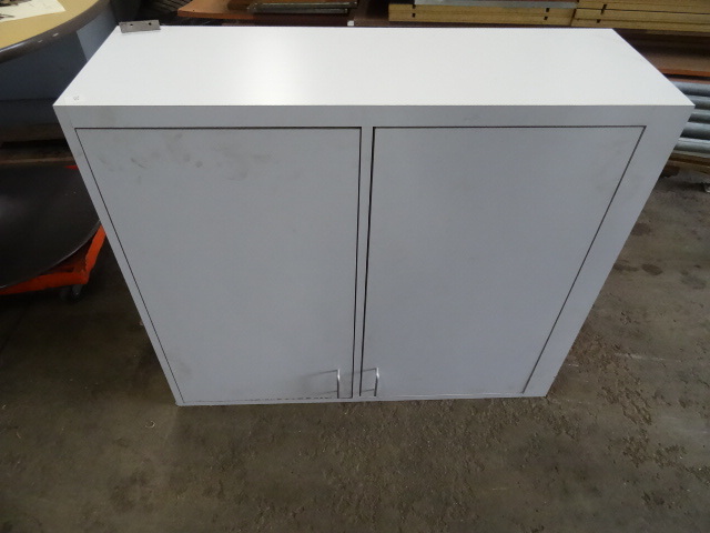 lot 130 image: Cabinet