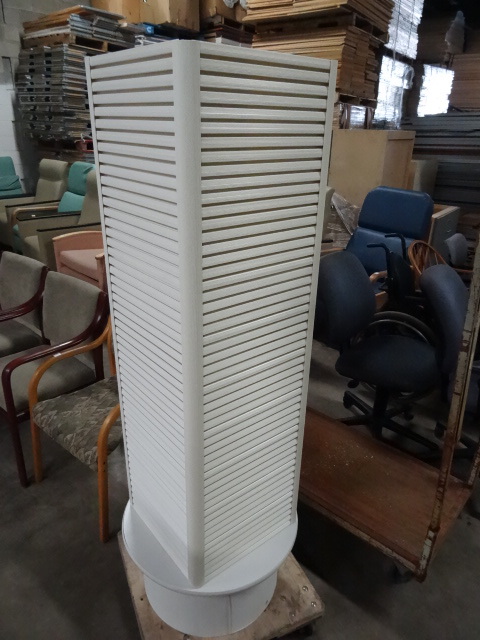lot 150 image: Retail Display