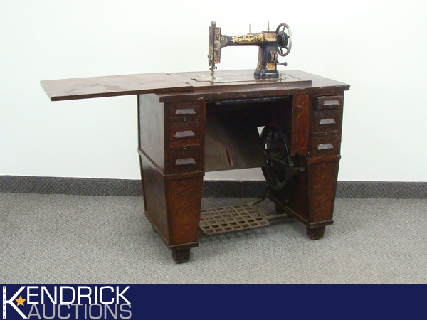 lot 6 image: Antique White Treadle Sewing Machine Cabinet