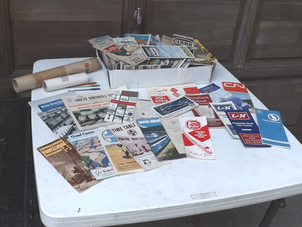 lot 71 image: Large Lot of Vintage Railroad Brochures and Highway Maps