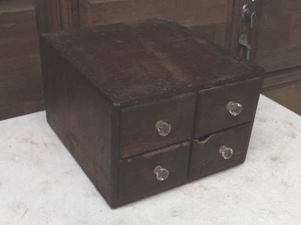 lot 104 image: Antique Shaw Walker Wood 4 Drawer Card File Cabinet