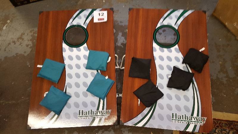lot 12 image: Hathaway Games Cornhole Bean Bag Toss Game Set