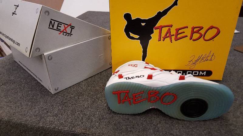 lot 100 image: TAE-BO NextUp Athletic Shoe   sz 11 12  WhiteRed