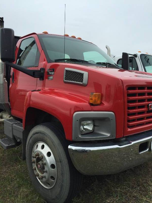 2004 GMC CB C75 Dura Max Diesel