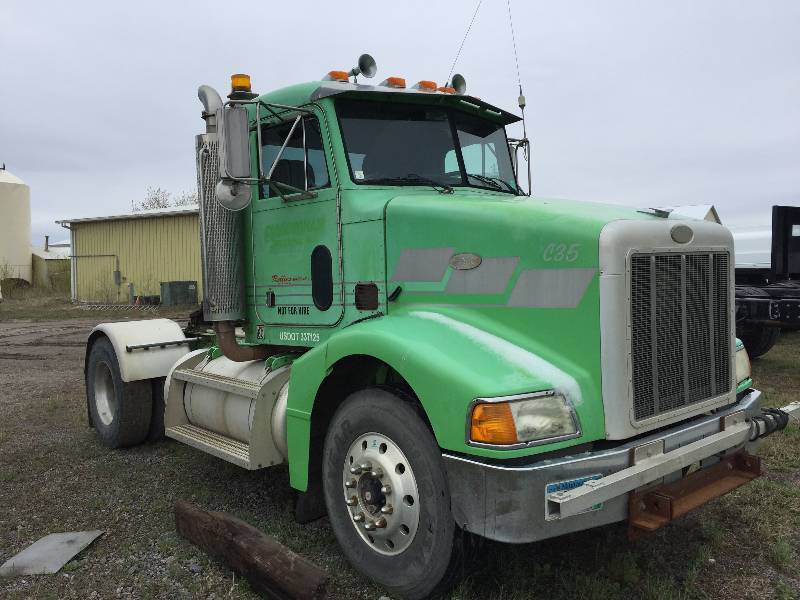 2000 Peterbuilt Single axle