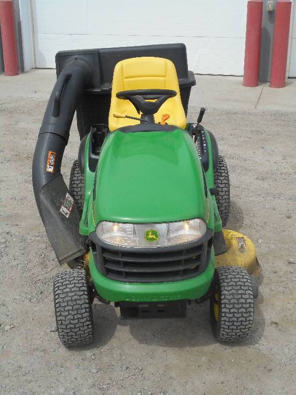 John Deere La135 Special Edition Lawn Tractor With Bagger System Le May Consignments 3 K Bid 2697