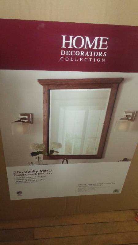 lot 30 image: Vanity Mirror
