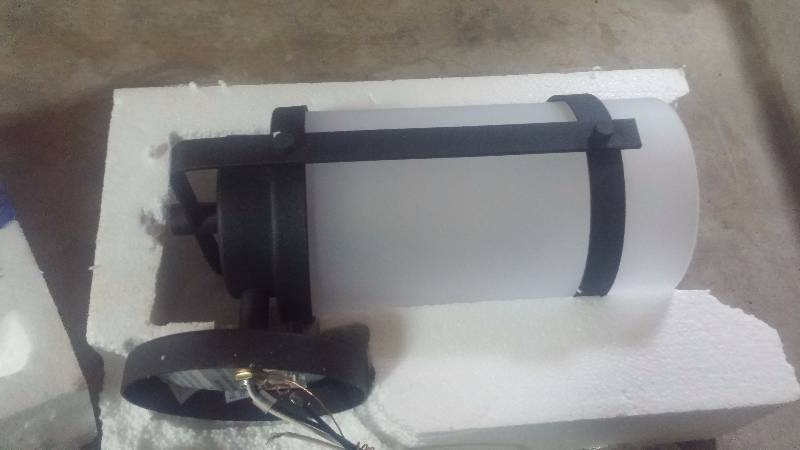 lot 61 image: Outdoor Wall Lantern