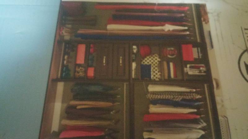 lot 86 image: Closet Maid Closet organizer