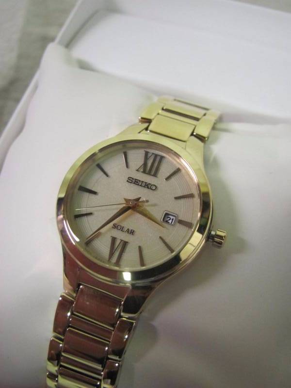 lot 59 image: Seiko Womens Solar Analog Quartz Gold Stainless Steel Watch