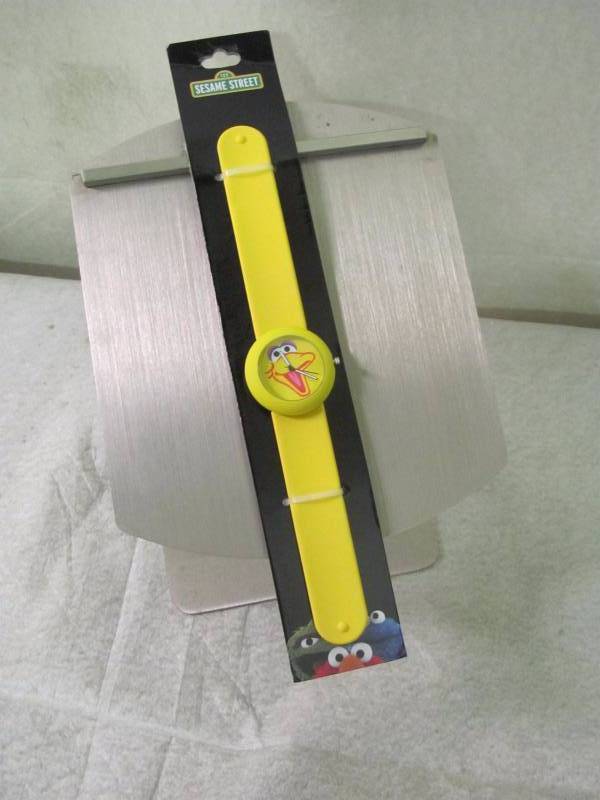 lot 86 image: Sesame Street Big Bird Slap Watch