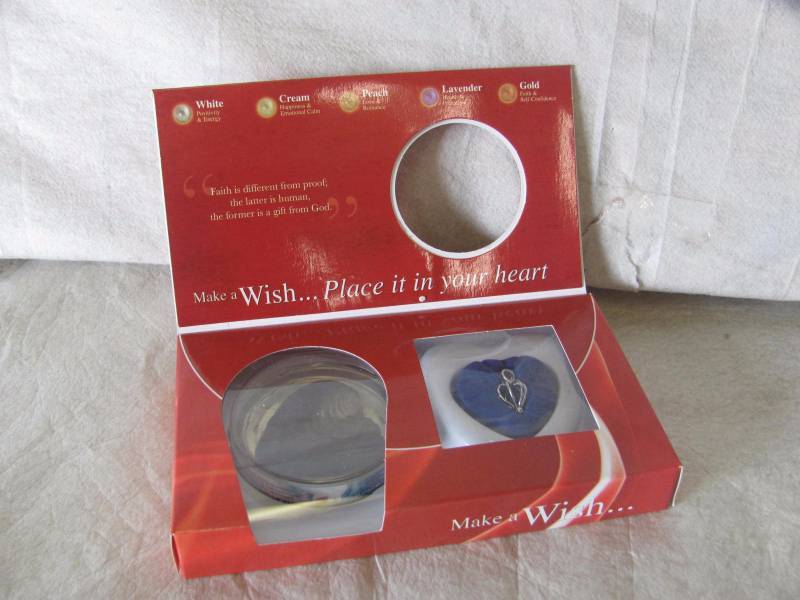 lot 119 image: Love Pearl Necklace and Pendant Gift Set